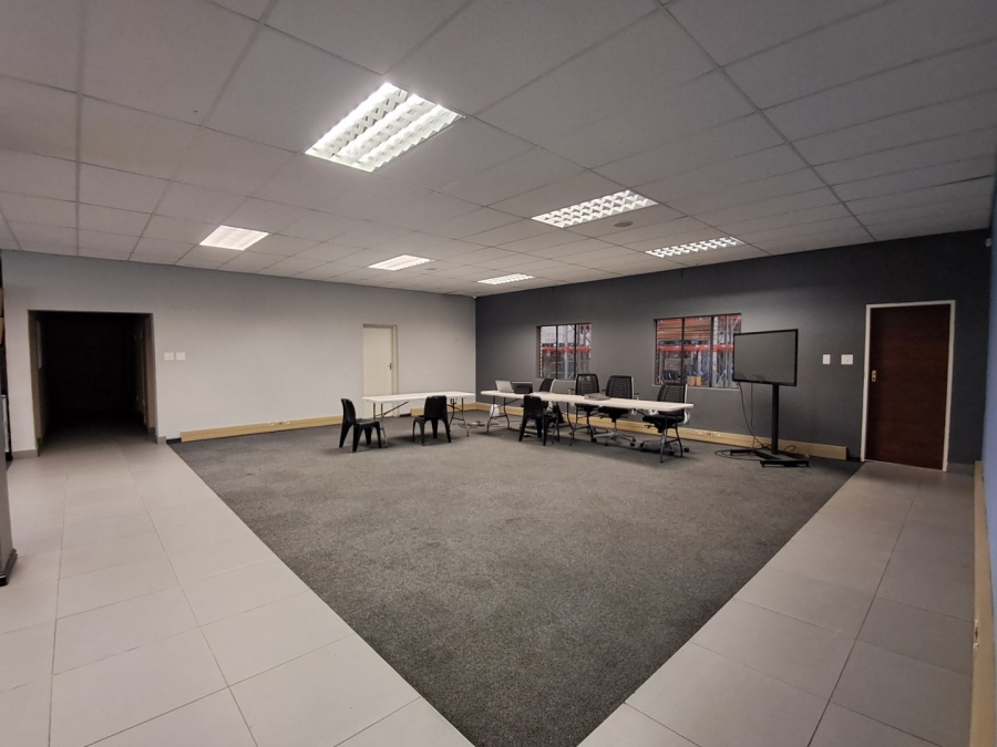 To Let commercial Property for Rent in Mostyn Park Gauteng