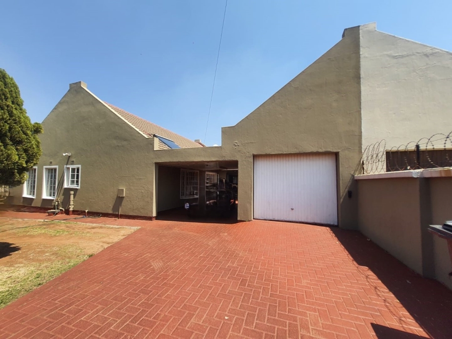 3 Bedroom Property for Sale in Florida Gauteng