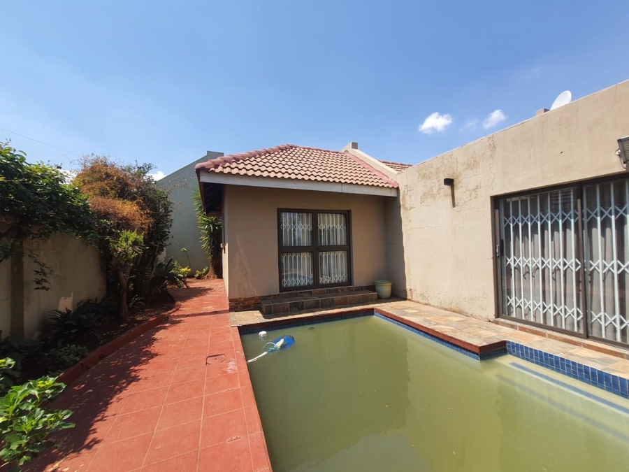 3 Bedroom Property for Sale in Florida Gauteng