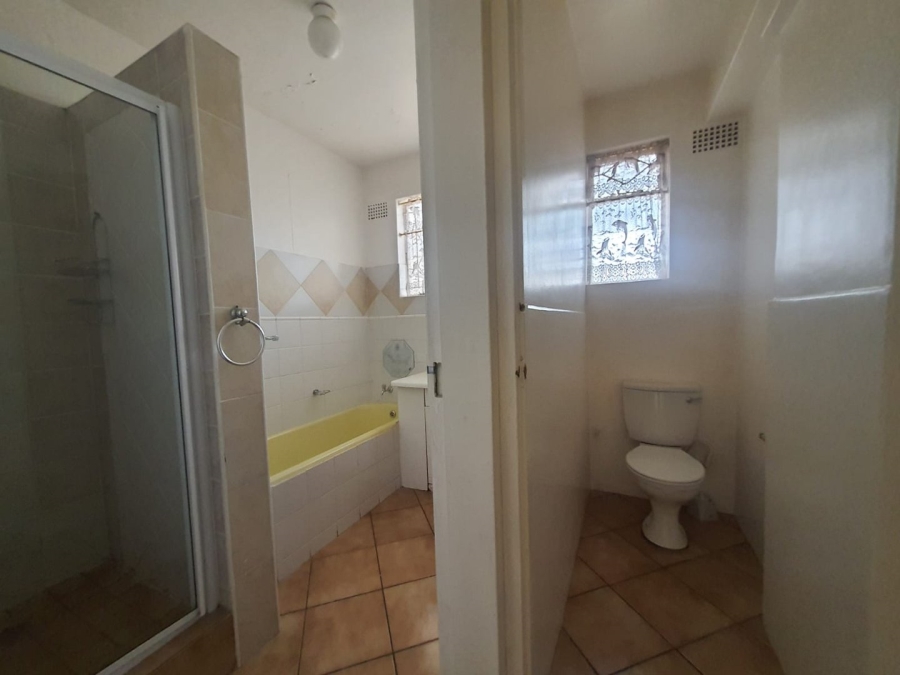 2 Bedroom Property for Sale in Florida Park Gauteng