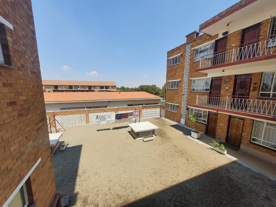 2 Bedroom Property for Sale in Florida Park Gauteng