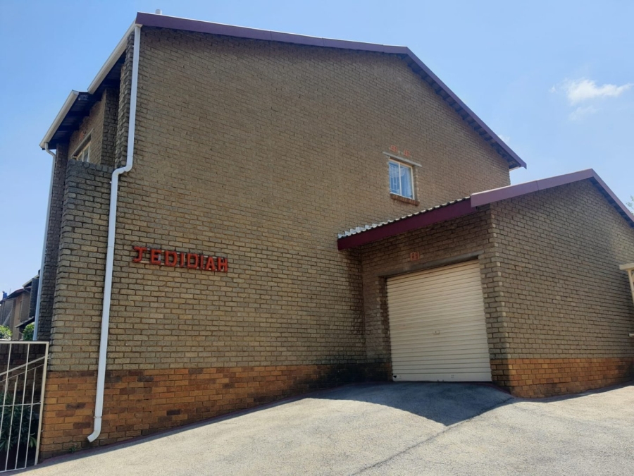 3 Bedroom Property for Sale in Florida Park Gauteng