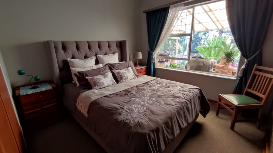 5 Bedroom Property for Sale in Moreleta Park Gauteng