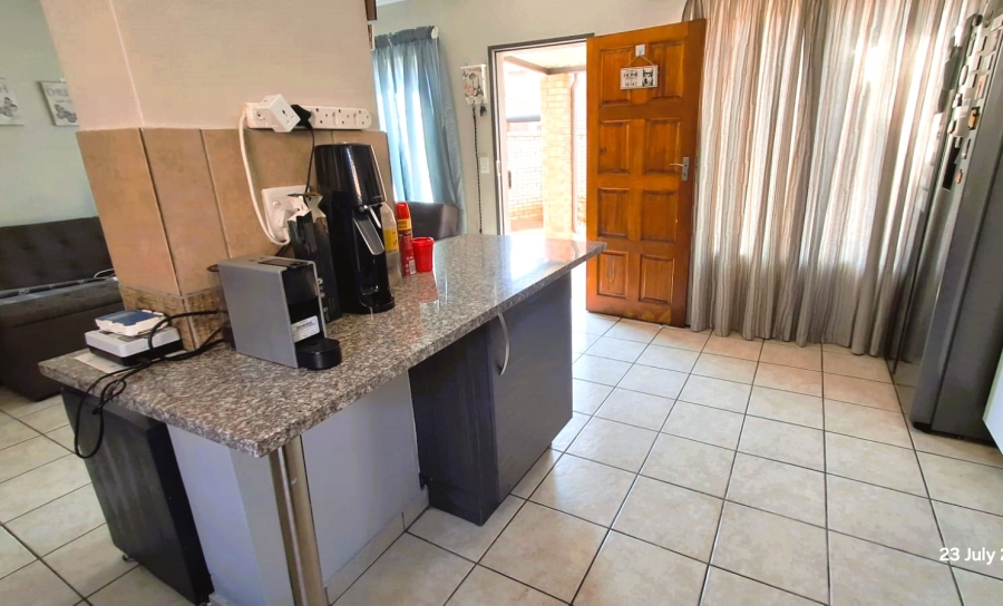 3 Bedroom Property for Sale in Raslouw Gauteng