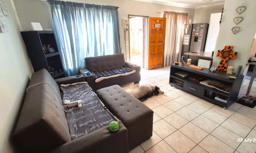 3 Bedroom Property for Sale in Raslouw Gauteng