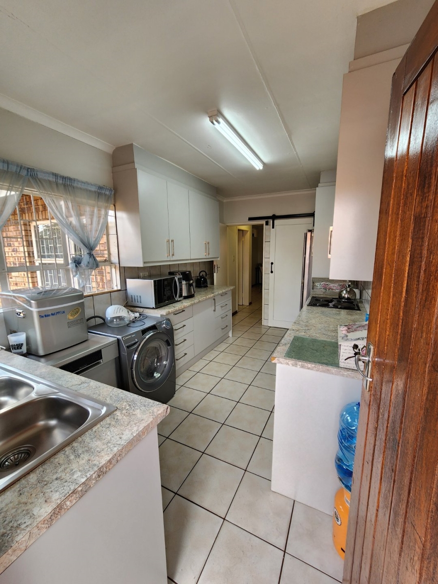 3 Bedroom Property for Sale in Wierda Park Gauteng