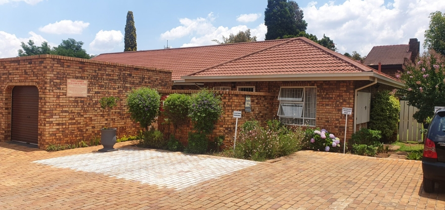 3 Bedroom Property for Sale in Wierda Park Gauteng