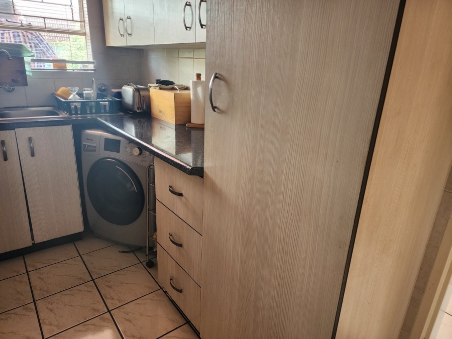 2 Bedroom Property for Sale in Dayanglen Gauteng