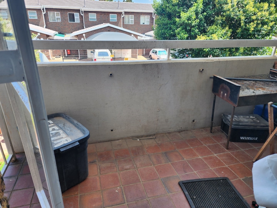 2 Bedroom Property for Sale in Dayanglen Gauteng