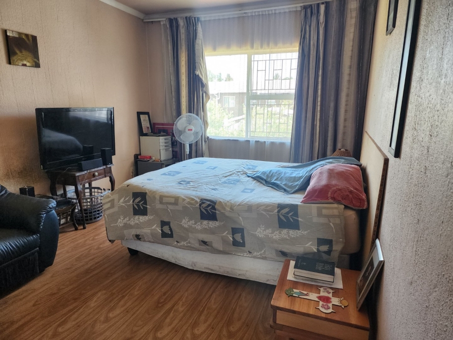 2 Bedroom Property for Sale in Dayanglen Gauteng