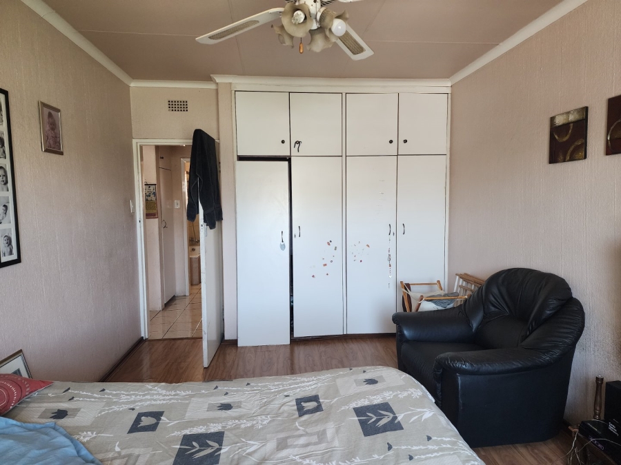 2 Bedroom Property for Sale in Dayanglen Gauteng