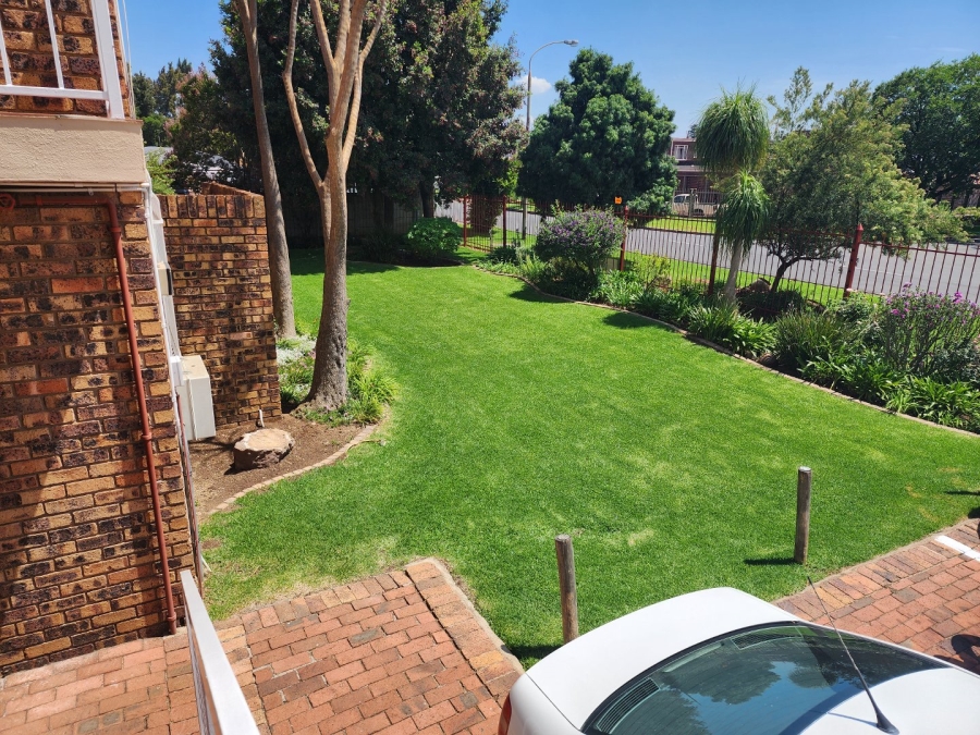 2 Bedroom Property for Sale in Dayanglen Gauteng