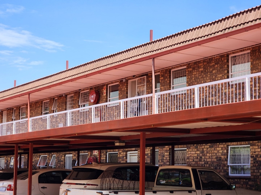 2 Bedroom Property for Sale in Dayanglen Gauteng