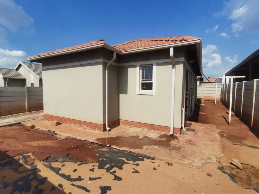 3 Bedroom Property for Sale in Rosslyn Gauteng