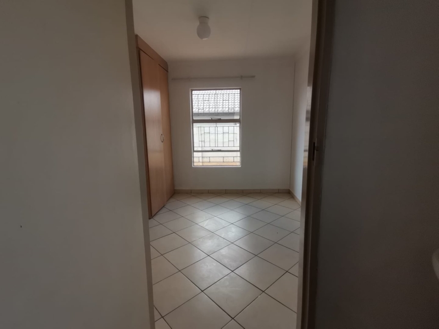 3 Bedroom Property for Sale in Rosslyn Gauteng