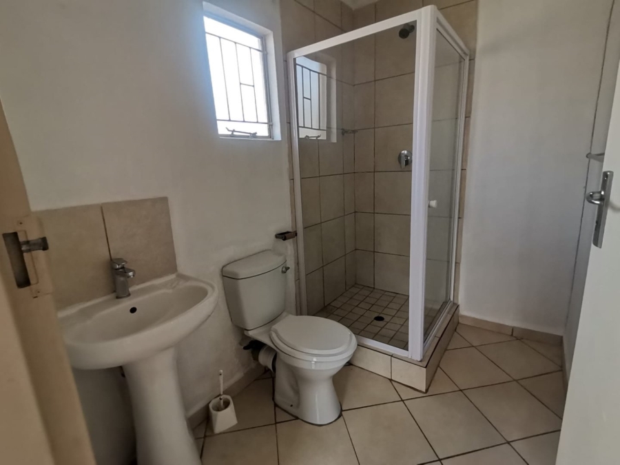 3 Bedroom Property for Sale in Rosslyn Gauteng