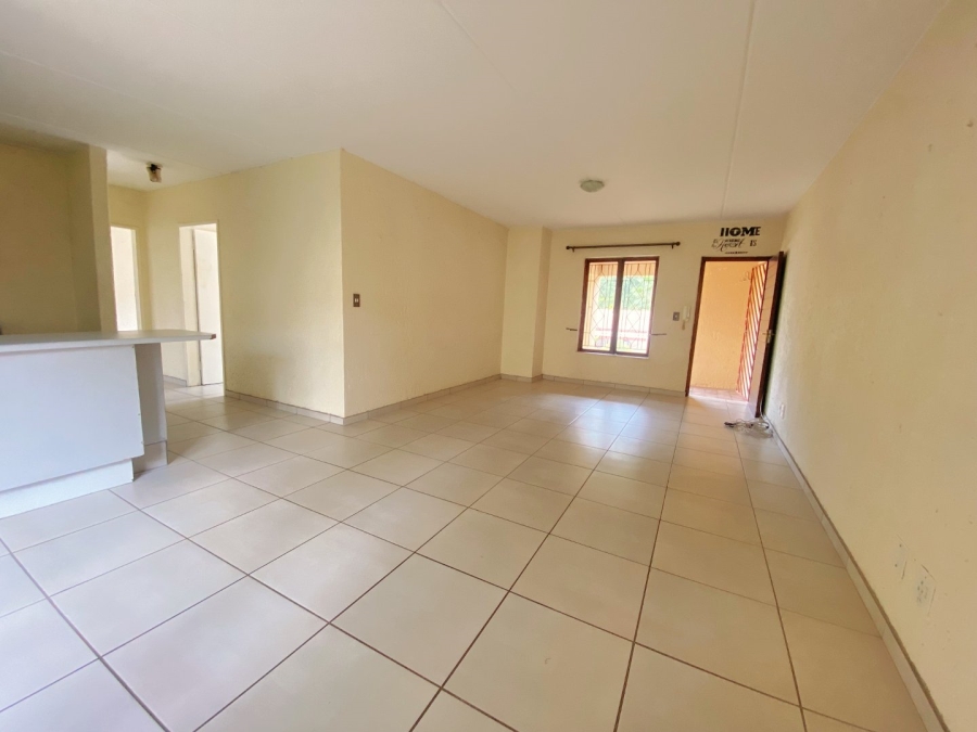 2 Bedroom Property for Sale in Roodekrans Gauteng