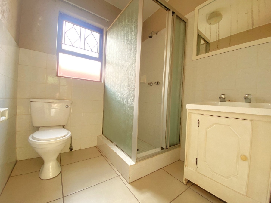 2 Bedroom Property for Sale in Roodekrans Gauteng