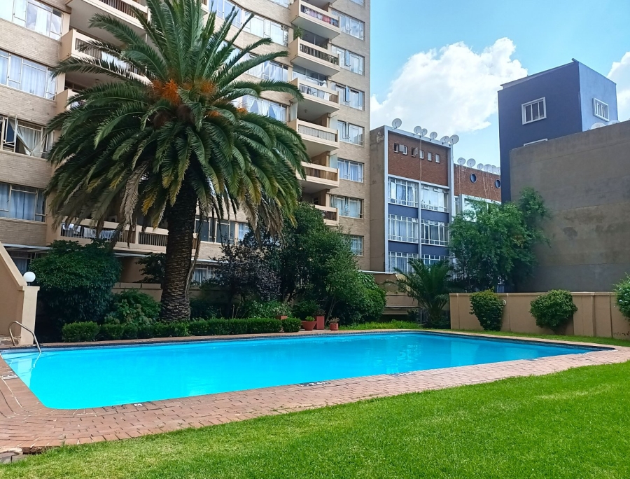 To Let 3 Bedroom Property for Rent in Parktown Gauteng