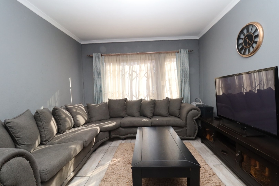 To Let 2 Bedroom Property for Rent in Wilgeheuwel Gauteng