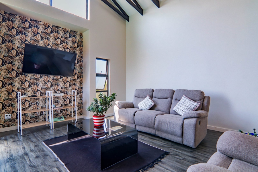 4 Bedroom Property for Sale in Copperleaf Estate Gauteng