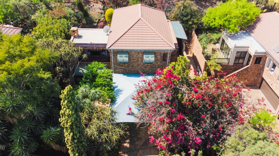 4 Bedroom Property for Sale in Faerie Glen Gauteng