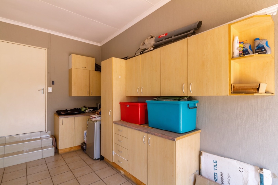 2 Bedroom Property for Sale in Olivedale Gauteng