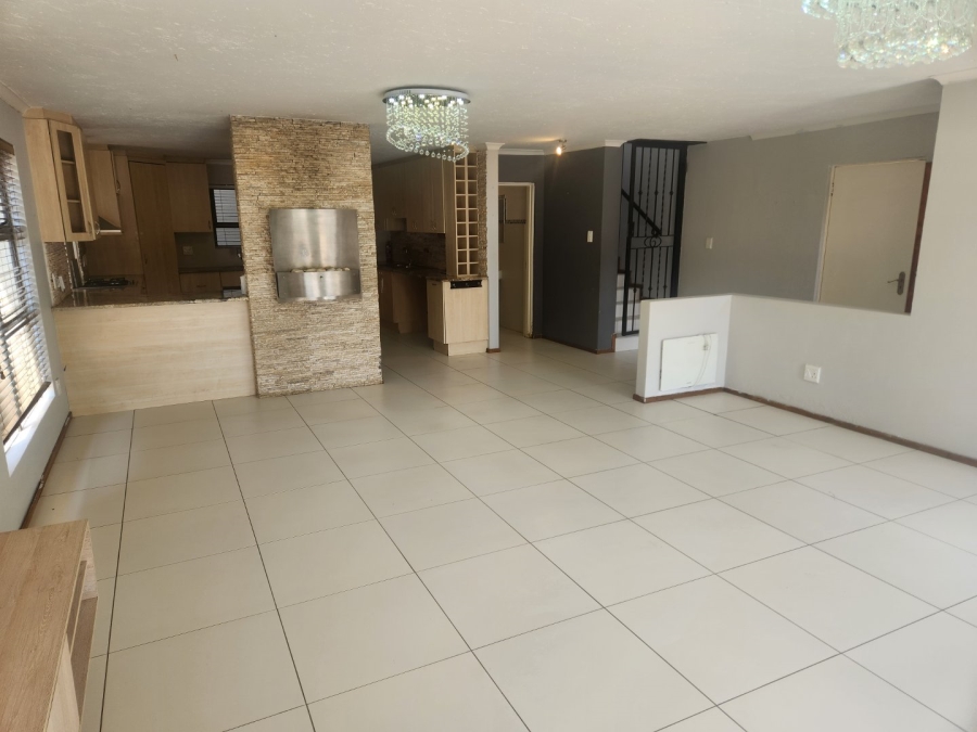 To Let 3 Bedroom Property for Rent in Craigavon Gauteng