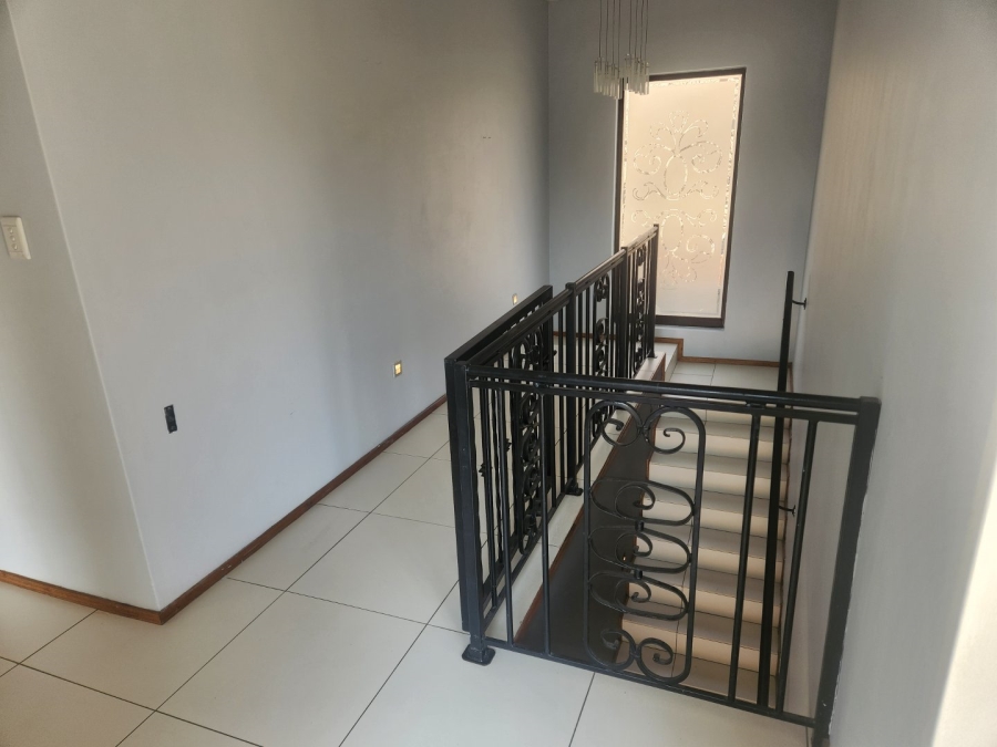 To Let 3 Bedroom Property for Rent in Craigavon Gauteng