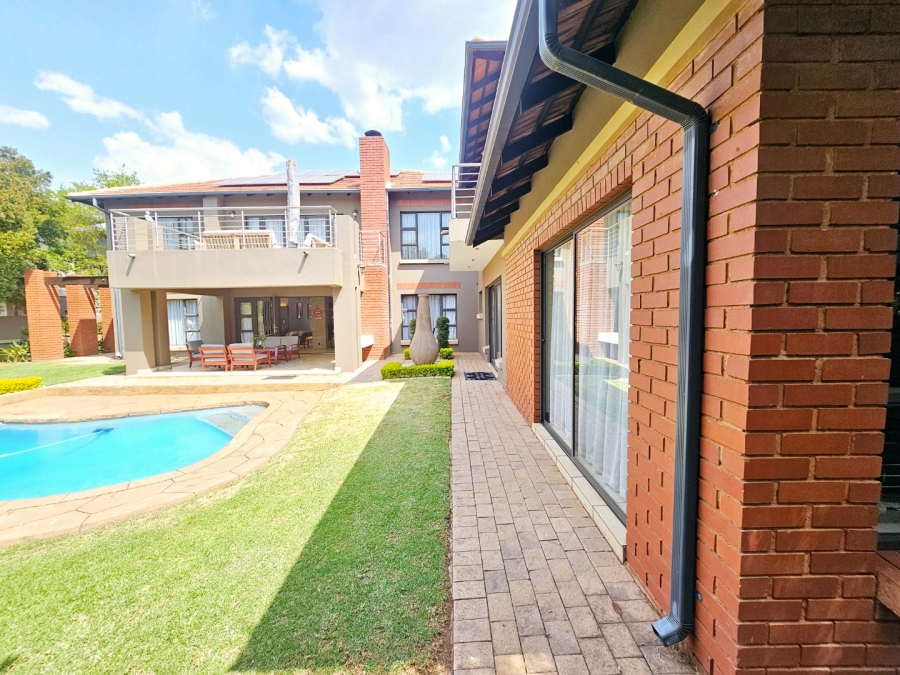 To Let 6 Bedroom Property for Rent in Midstream Estate Gauteng