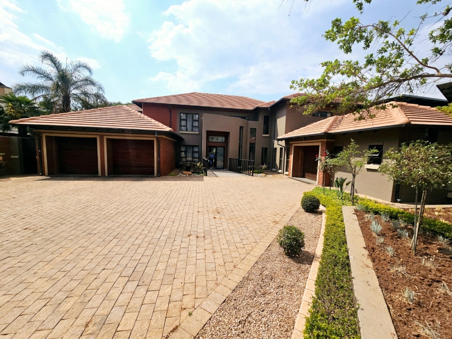 To Let 6 Bedroom Property for Rent in Midstream Estate Gauteng