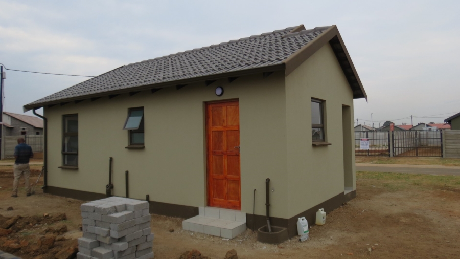 2 Bedroom Property for Sale in Lenasia South Gauteng