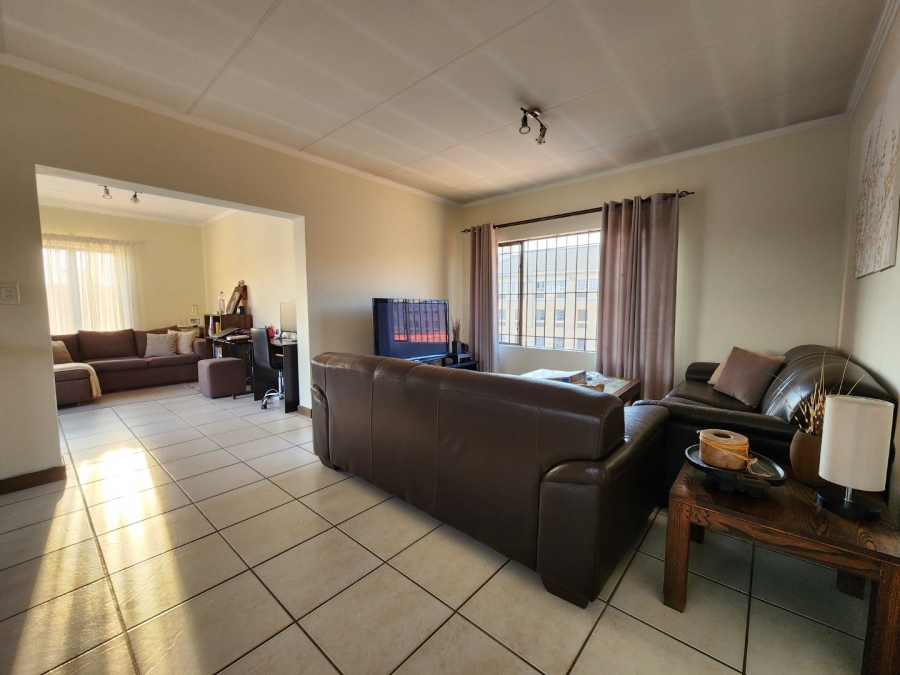 2 Bedroom Property for Sale in Sunninghill Gauteng