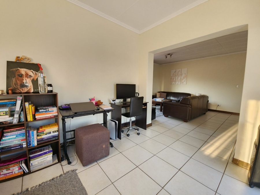 2 Bedroom Property for Sale in Sunninghill Gauteng