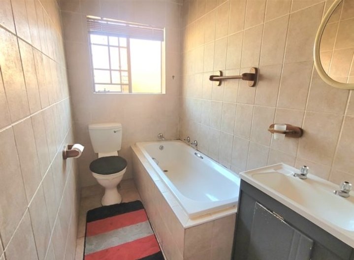 To Let 3 Bedroom Property for Rent in Halfway Gardens Gauteng