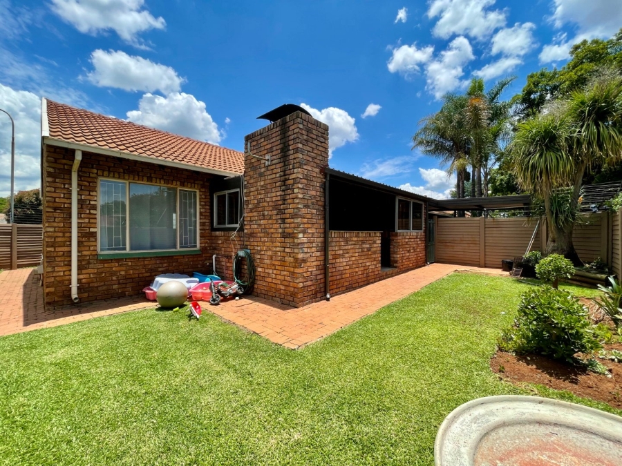 3 Bedroom Property for Sale in Pierre Van Ryneveld Gauteng