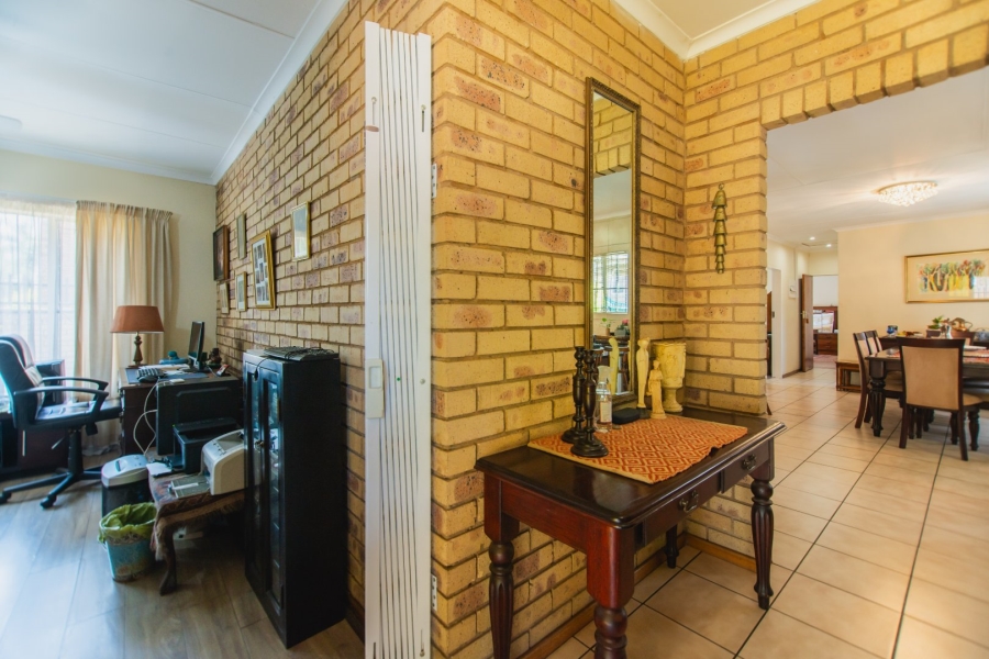 3 Bedroom Property for Sale in Erasmuskloof Gauteng