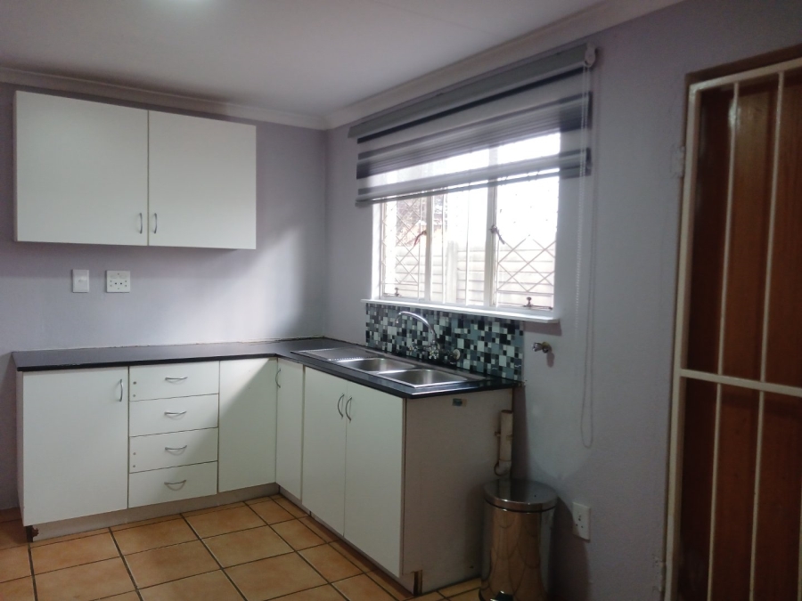 To Let 2 Bedroom Property for Rent in Terenure Gauteng