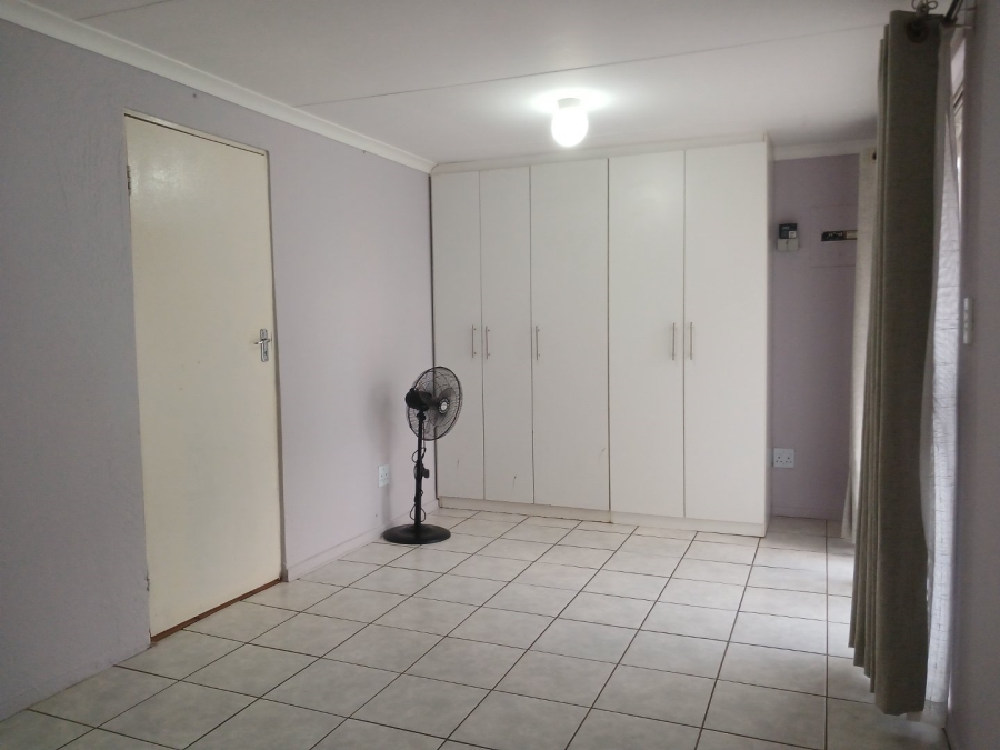 To Let 2 Bedroom Property for Rent in Terenure Gauteng