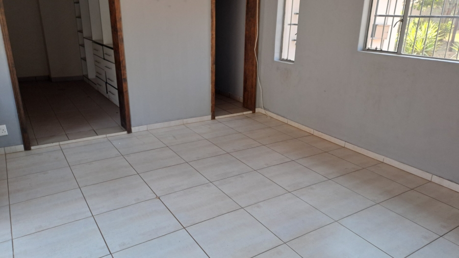  Bedroom Property for Sale in Raslouw Gauteng