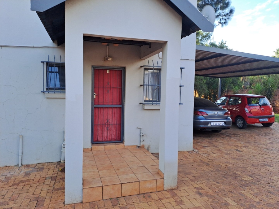  Bedroom Property for Sale in Raslouw Gauteng