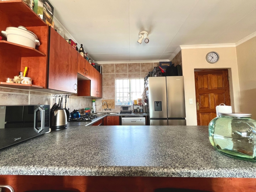 2 Bedroom Property for Sale in North Riding Gauteng