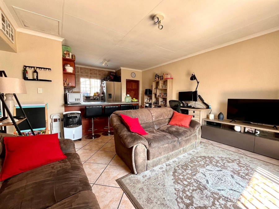 2 Bedroom Property for Sale in North Riding Gauteng