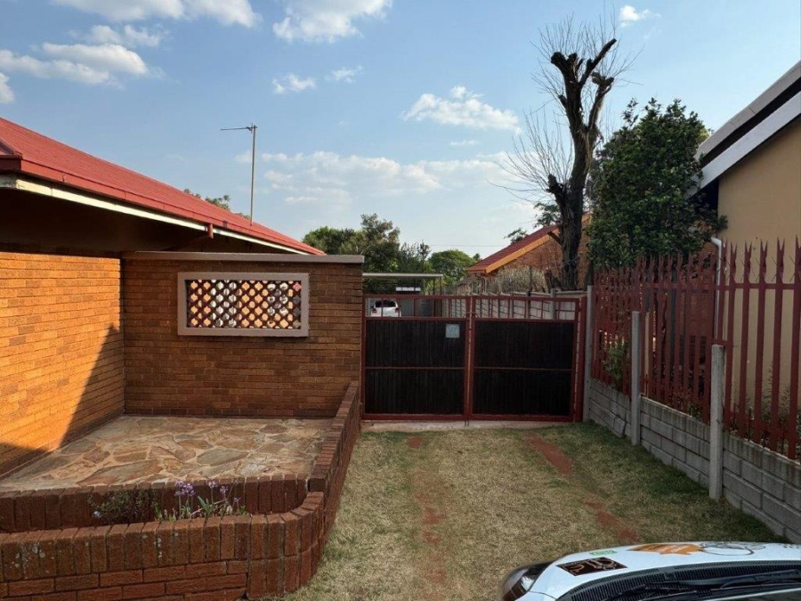 3 Bedroom Property for Sale in Horison Gauteng