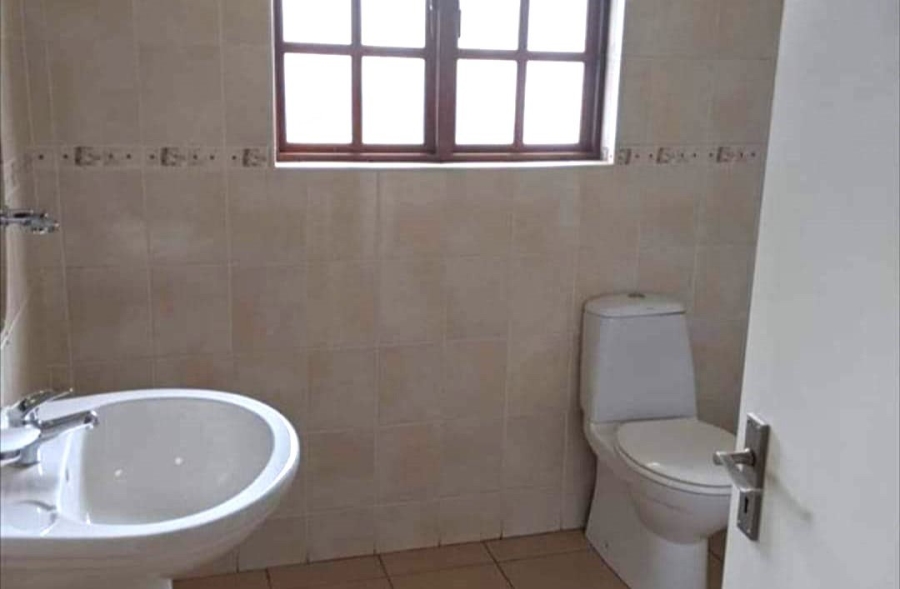 To Let 2 Bedroom Property for Rent in Constantia Kloof Gauteng