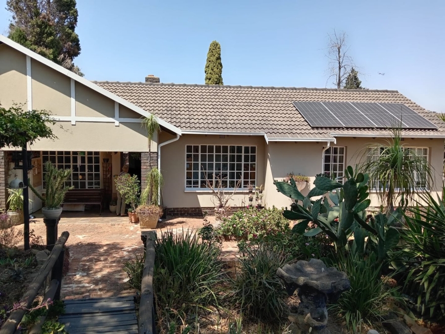 4 Bedroom Property for Sale in Suideroord Gauteng