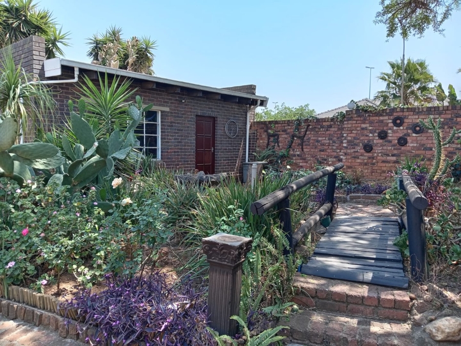 4 Bedroom Property for Sale in Suideroord Gauteng