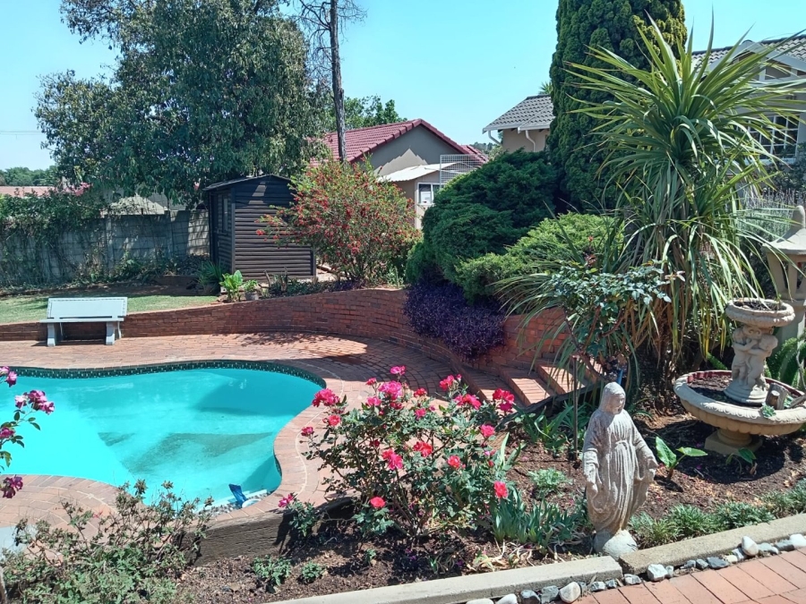 4 Bedroom Property for Sale in Suideroord Gauteng