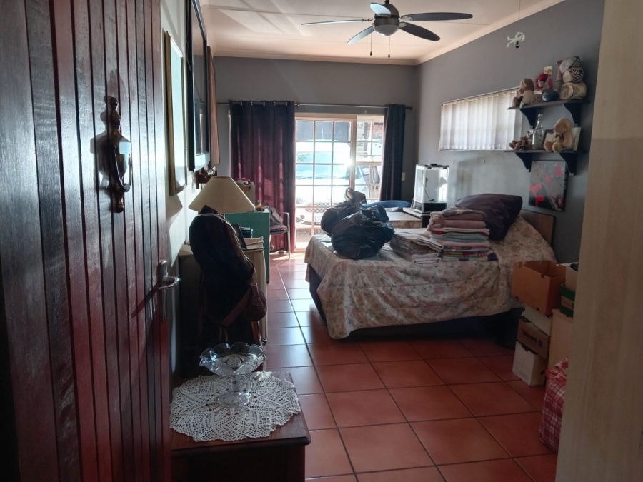 4 Bedroom Property for Sale in Suideroord Gauteng