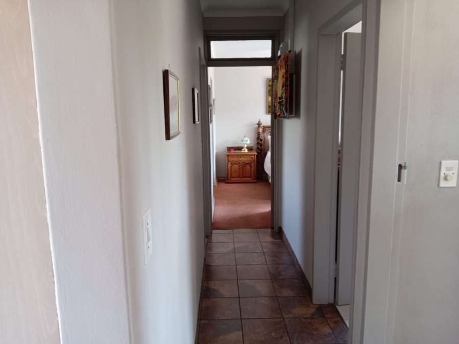 4 Bedroom Property for Sale in Suideroord Gauteng